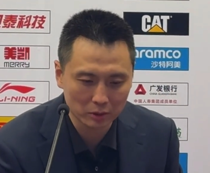 胜青岛发布会！卢伟点赞攻守与篮板，谈八连胜仍在提不足要解决！|上海|青岛市|赛季|王哲林|古德温_新浪体育_新浪新闻